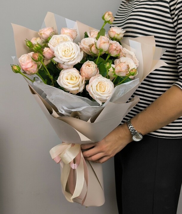 Нежная "мадам бомбастик", артикул F1336545 - 4450 рублей, доставка по городу. Flawery - доставка цветов