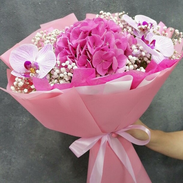 Sweets букет из гортензии, орхидеи, и гипсофилы, артикул F1071536 - 3960 рублей, доставка по городу. Flawery - доставка цветов