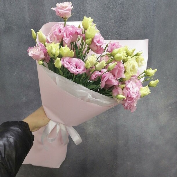 Свежее утро (эустома в букете), артикул F1074993 - 2850 рублей, доставка по городу. Flawery - доставка цветов