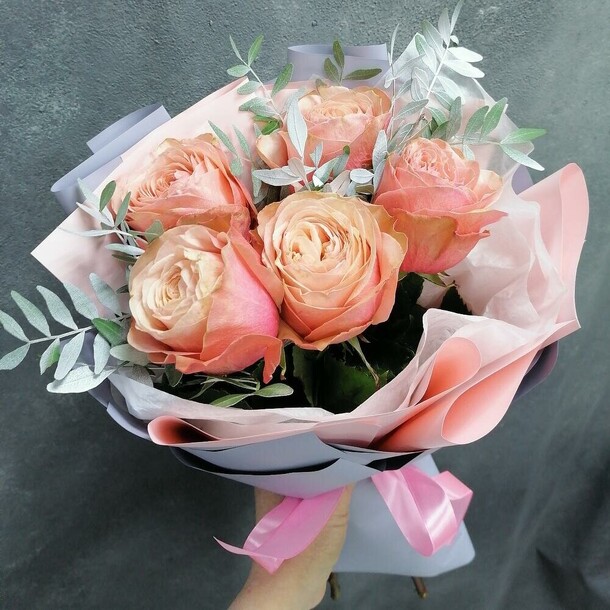 5 пионовидных роз kahala, артикул F1075899 - 2388 рублей, доставка по городу. Flawery - доставка цветов