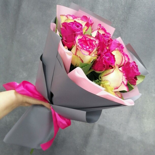 11 роз, артикул F1081426 - 1720 рублей, доставка по городу. Flawery - доставка цветов