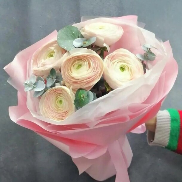 Красивые ранункулюсы, артикул F1101756 - 3471 рублей, доставка по городу. Flawery - доставка цветов