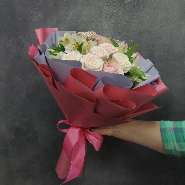 Воздушный поцелуй😘, артикул F113322 - 2618 рублей, доставка по городу. Flawery - доставка цветов