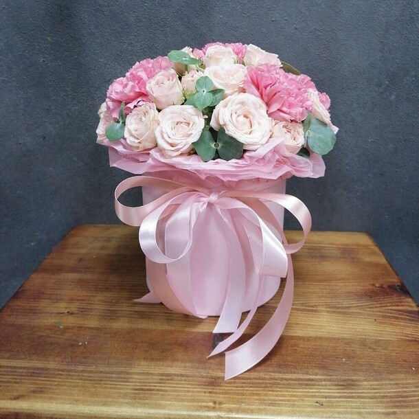 Пионовидная роза в боксе, артикул F1140801 - 2990 рублей, доставка по городу. Flawery - доставка цветов