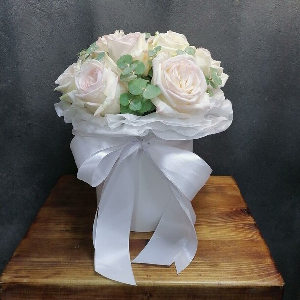 Белоснежная коробка, артикул F1144401 - 4659 рублей, доставка по городу. Flawery - доставка цветов