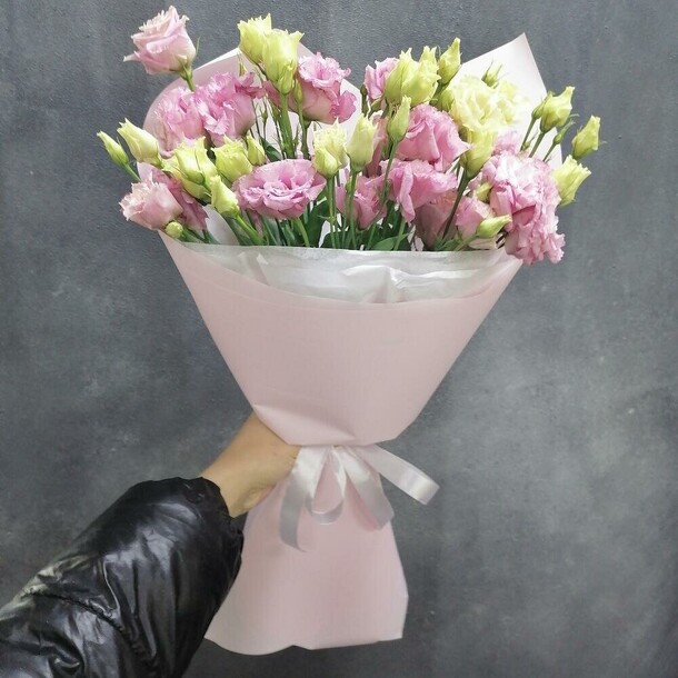 Нежный букет эустомы, артикул F1150609 - 2700 рублей, доставка по городу. Flawery - доставка цветов