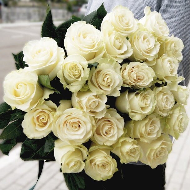 25 роз, артикул F94481 - 3099 рублей, доставка по городу. Flawery - доставка цветов