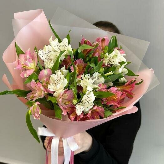 Букет из 9 альстромерий, артикул F1242010 - 3465 рублей, доставка по городу. Flawery - доставка цветов