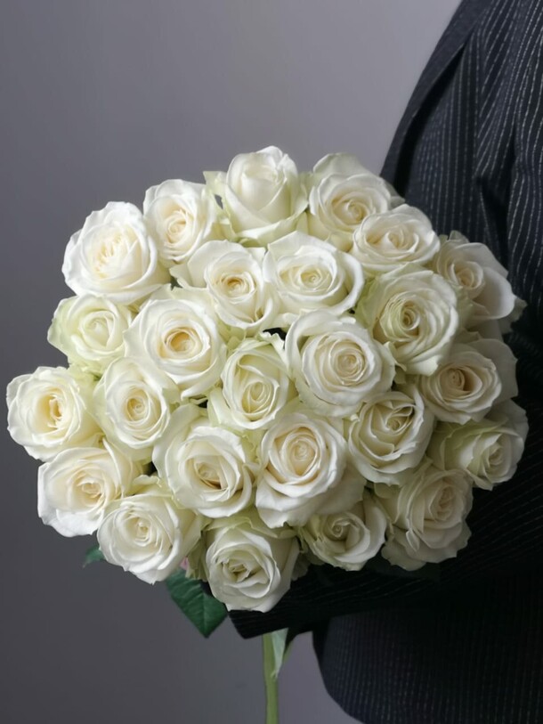 Белая классика, артикул F1065397 - 4500 рублей, доставка по городу. Flawery - доставка цветов