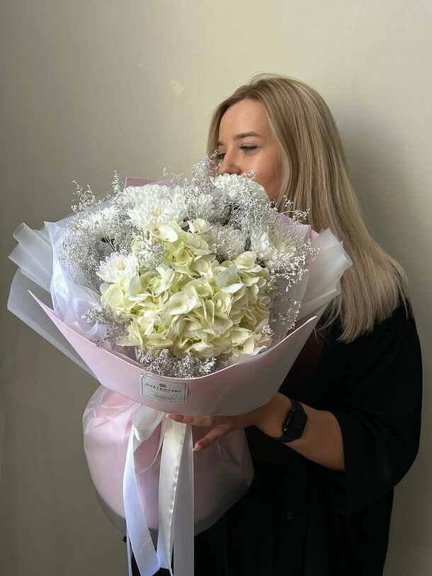 Букет " воздушное облако", артикул F1436235 - 2100 рублей, доставка по городу. Flawery - доставка цветов