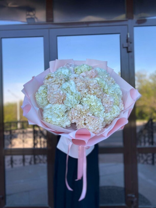 Букет гортензии "воздушное облако", артикул F1290559 - 44802 рублей, доставка по городу. Flawery - доставка цветов