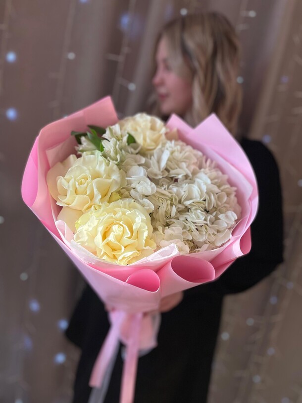 Авторский букет «тёплые мгновения», артикул F1379639 - 5580 рублей, доставка по городу. Flawery - доставка цветов