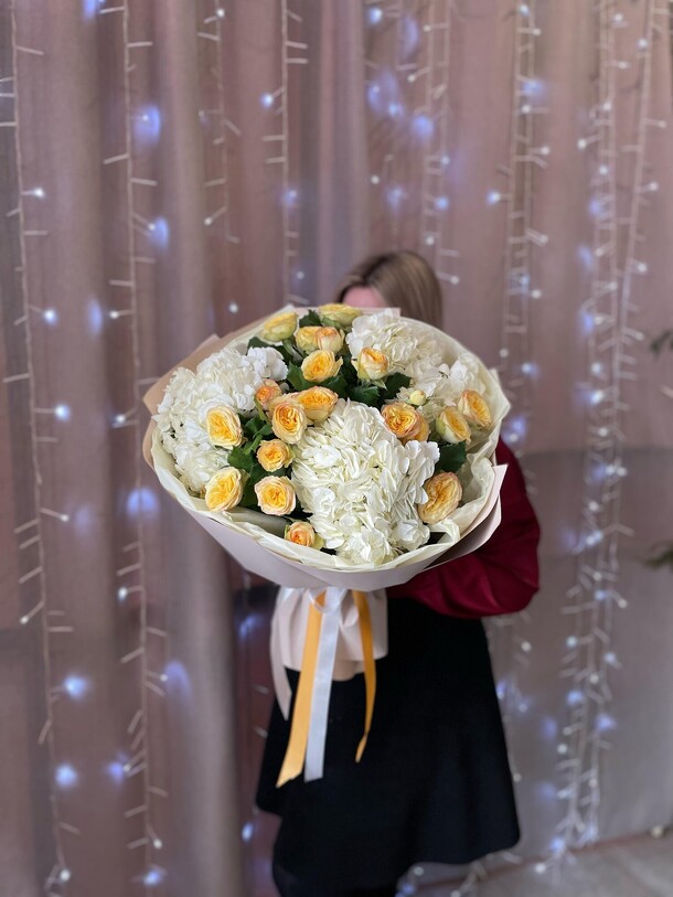 Авторский букет «невесомость», артикул F1379826 - 8327 рублей, доставка по городу. Flawery - доставка цветов