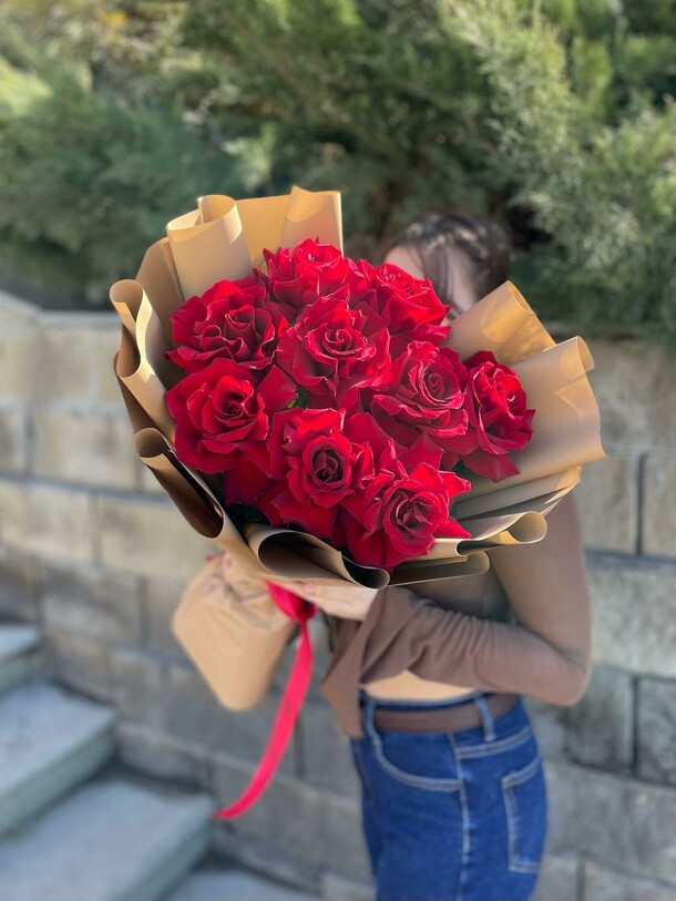 Букет из 9 французских роз, артикул F1401530 - 6122 рублей, доставка по городу. Flawery - доставка цветов