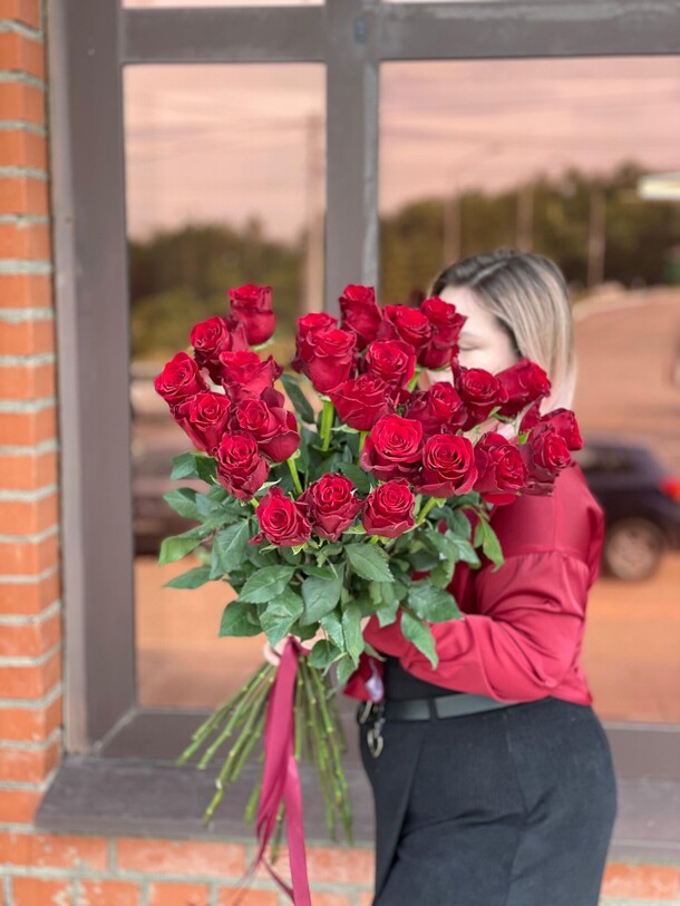 Букет «красный бархат», артикул F1430772 - 10677 рублей, доставка по городу. Flawery - доставка цветов