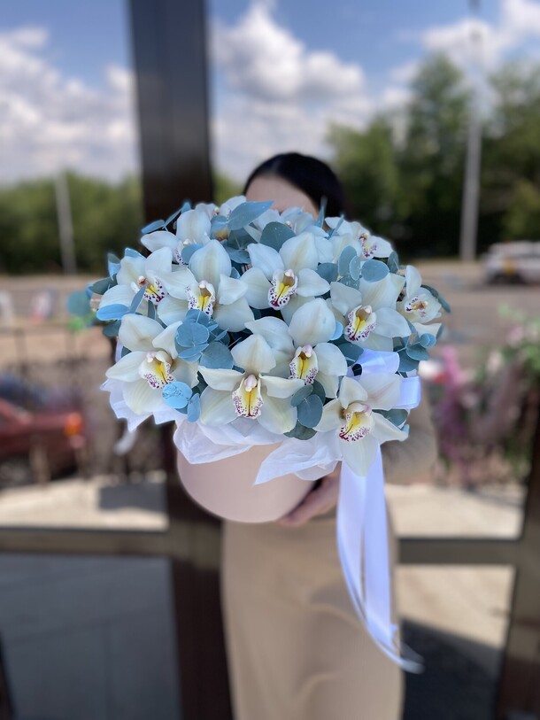 Композиция «счастье», артикул F1431033 - 11202 рублей, доставка по городу. Flawery - доставка цветов