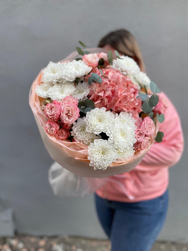 Авторский букет «нежная душа», артикул F1448008 - 9665 рублей, доставка по городу. Flawery - доставка цветов