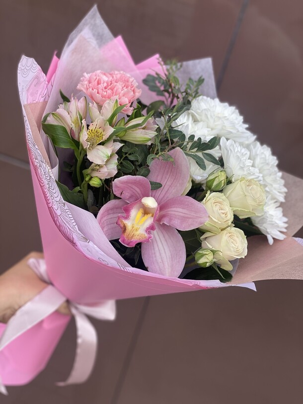 Нежный микс, артикул F53236 - 2880 рублей, доставка по городу. Flawery - доставка цветов