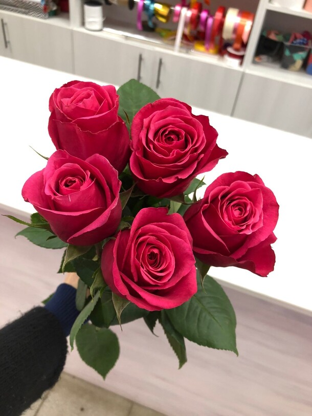 Розовые розы, артикул F67085 - 1990 рублей, доставка по городу. Flawery - доставка цветов