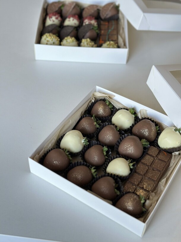 Набор "дубайский мотив", артикул F1367136 - 5100 рублей, доставка по городу. Flawery - доставка цветов