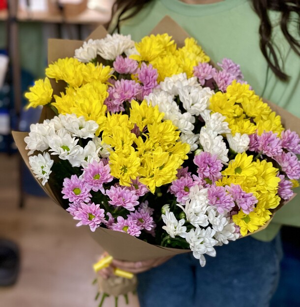 Хризантемы (ромашки), артикул F1070569 - 5885 рублей, доставка по городу. Flawery - доставка цветов