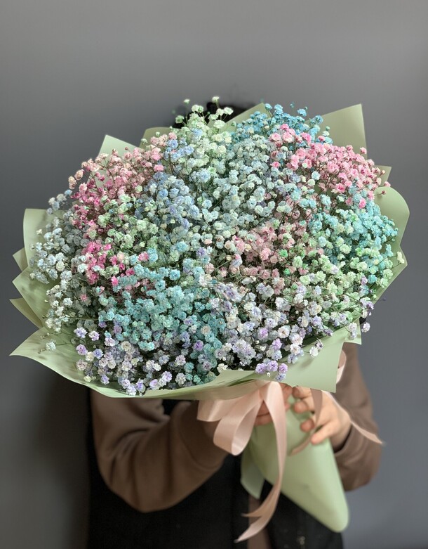 Яркий букет из гипсофилы, артикул F1405132 - 4500 рублей, доставка по городу. Flawery - доставка цветов