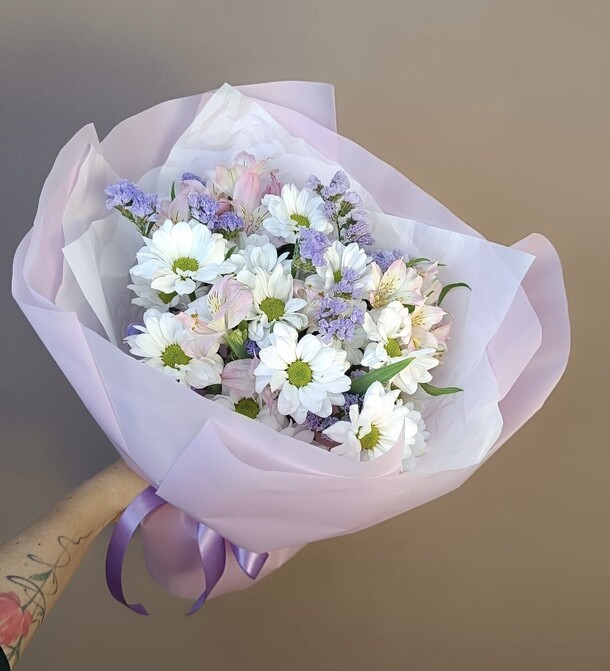 Нежный букет, артикул F1457657 - 4490 рублей, доставка по городу. Flawery - доставка цветов
