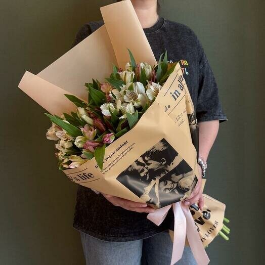 Альстромерии микс, артикул F1451742 - 7250 рублей, доставка по городу. Flawery - доставка цветов