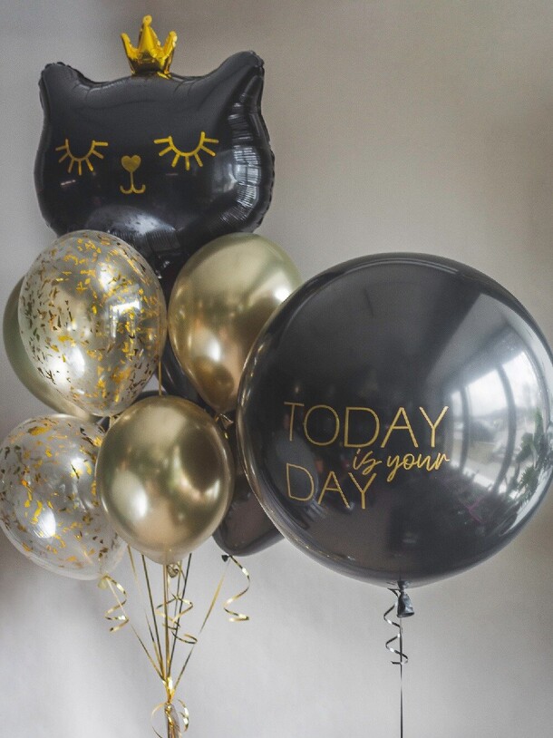 Набор из шаров "черной кошечке", артикул F1392730 - 5790 рублей, доставка по городу. Flawery - доставка цветов