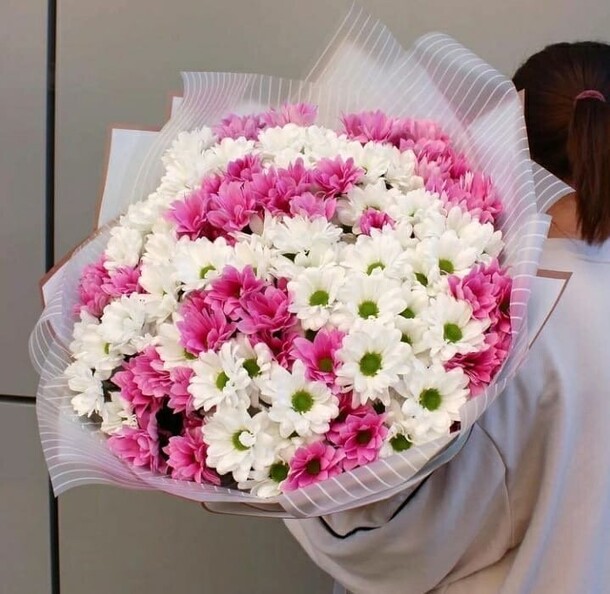 Букет из хризантемы, артикул F1123929 - 8462 рублей, доставка по городу. Flawery - доставка цветов