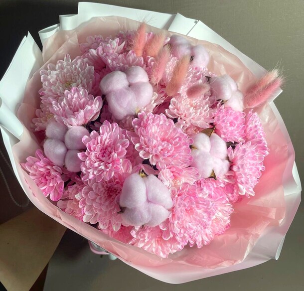 Букет из хризантем, артикул F1382252 - 6200 рублей, доставка по городу. Flawery - доставка цветов