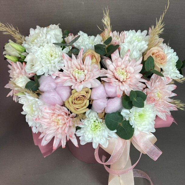 Композиция сборная, артикул F1400248 - 3200 рублей, доставка по городу. Flawery - доставка цветов