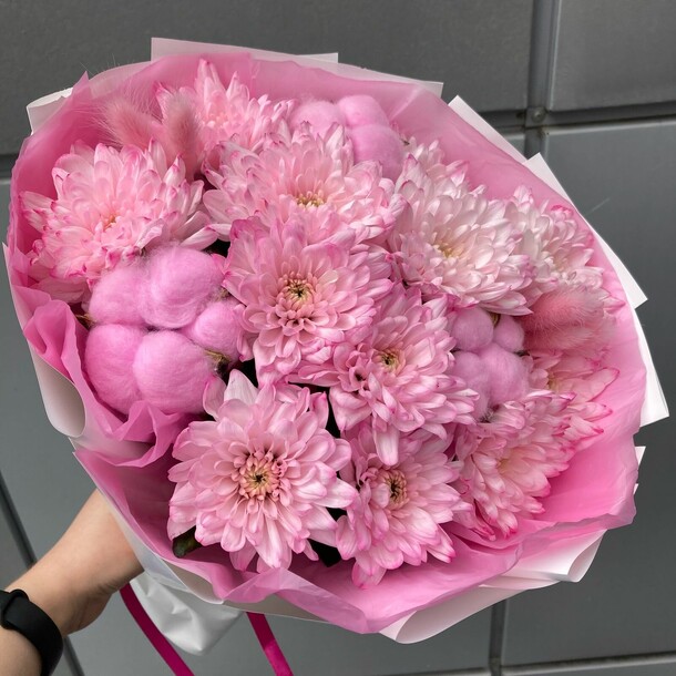 Романтика букет из хризантем, артикул F1403783 - 3410 рублей, доставка по городу. Flawery - доставка цветов