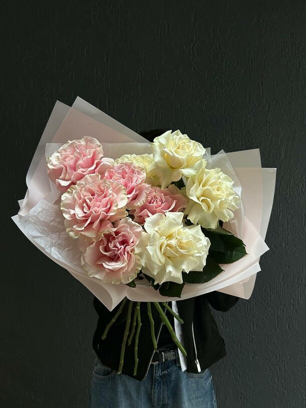 Букет французских роз, артикул F1400122 - 5490 рублей, доставка по городу. Flawery - доставка цветов