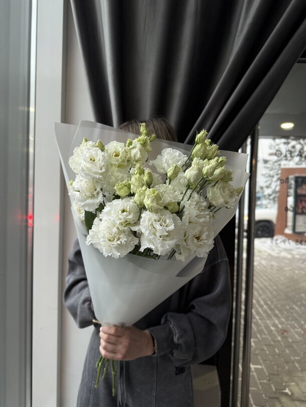 Букет стойкого лизиантуса (эустомы), артикул F1508709 - 6450 рублей, доставка по городу. Flawery - доставка цветов