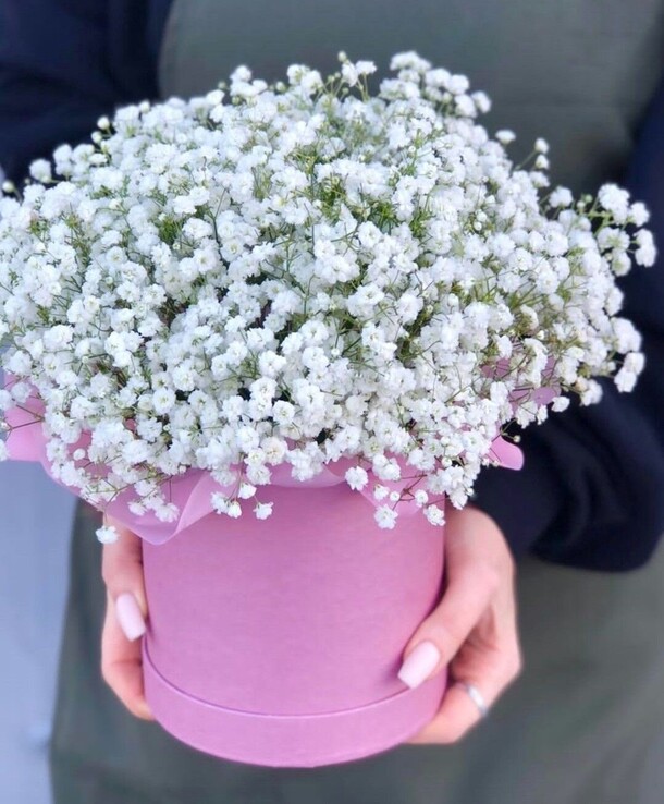 Композиция с белой гипсофилой, артикул F1366349 - 4963 рублей, доставка по городу. Flawery - доставка цветов