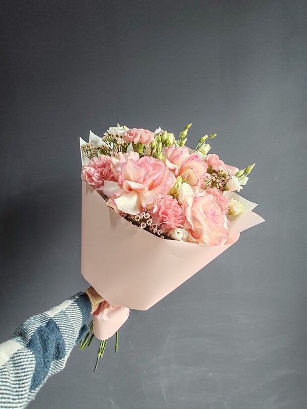 Букет сборный #8, артикул F1415372 - 7810 рублей, доставка по городу. Flawery - доставка цветов