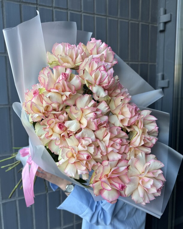 Букет из 15 французских роз, артикул F1468957 - 11880 рублей, доставка по городу. Flawery - доставка цветов