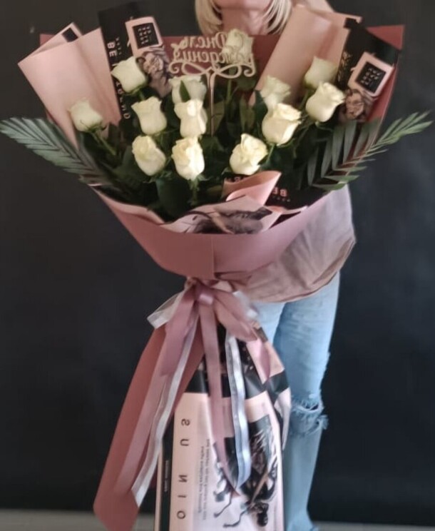 Букет гигант #1, артикул F1117654 - 6039 рублей, доставка по городу. Flawery - доставка цветов