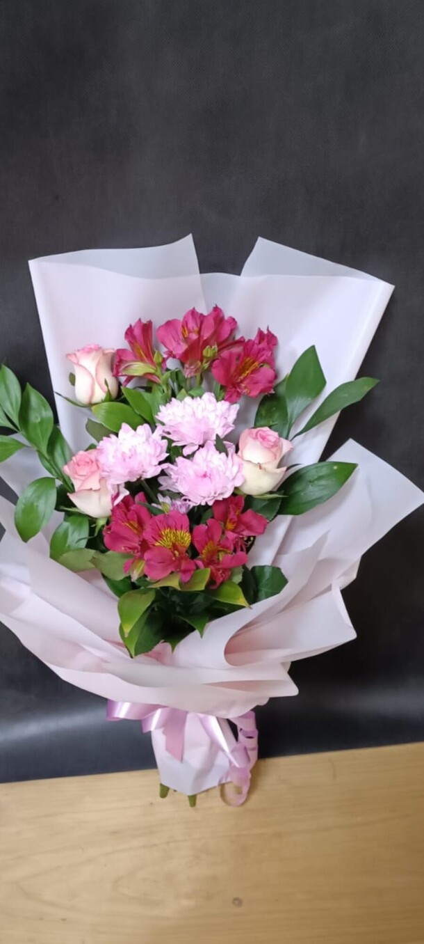 Букетик #2, артикул F1121917 - 3197 рублей, доставка по городу. Flawery - доставка цветов