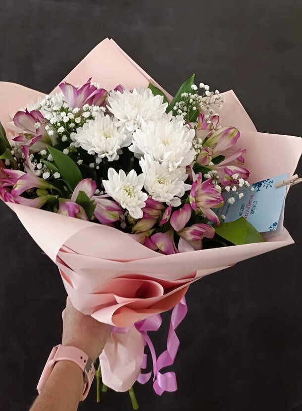 Букетик #6, артикул F1141295 - 3376 рублей, доставка по городу. Flawery - доставка цветов