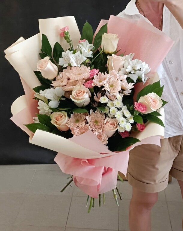 Букетик 16, артикул F1152542 - 4829 рублей, доставка по городу. Flawery - доставка цветов