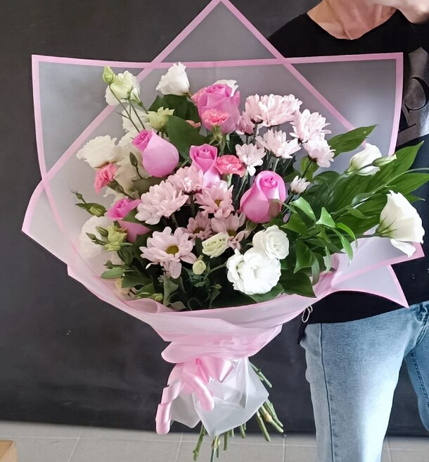 Букетик 21, артикул F1154348 - 4609 рублей, доставка по городу. Flawery - доставка цветов