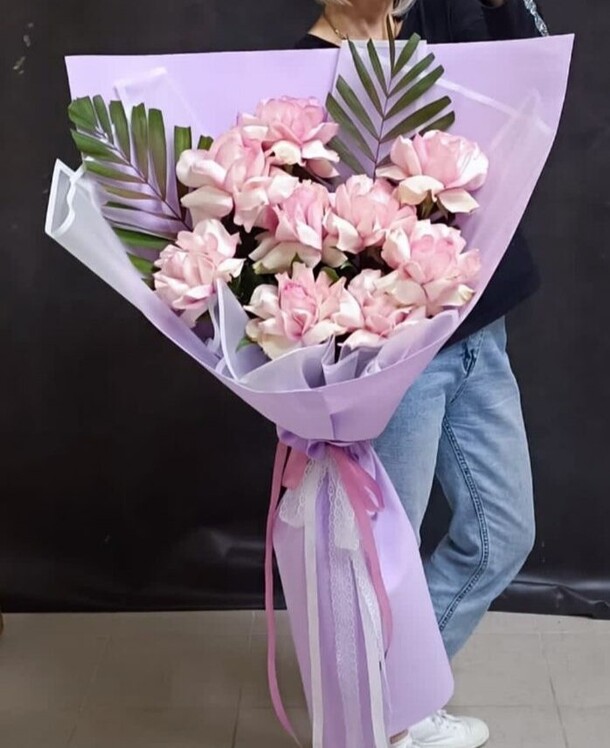 Гигант из 9 роз эсперанса, артикул F1155555 - 5269 рублей, доставка по городу. Flawery - доставка цветов