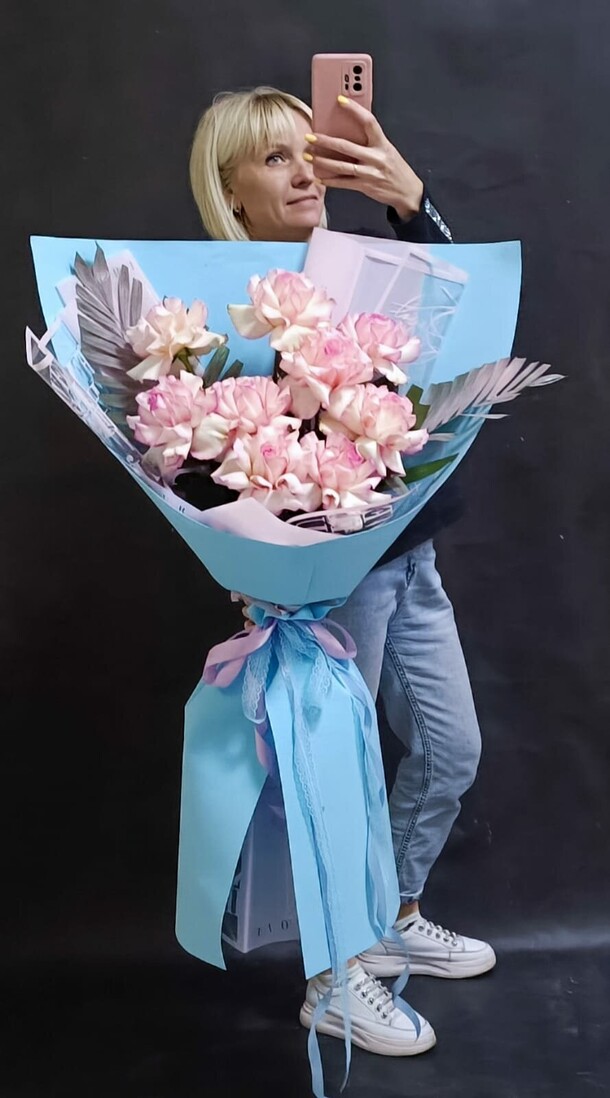 Букет гигант 23, артикул F1159768 - 5269 рублей, доставка по городу. Flawery - доставка цветов