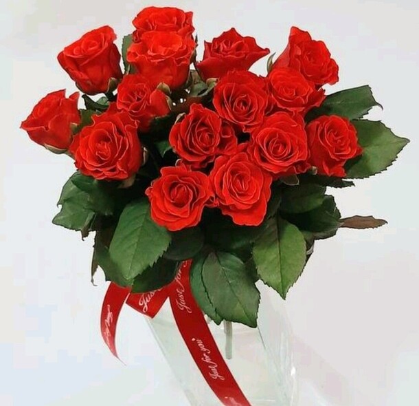 Букет роз эльторо, артикул F1271336 - 1900 рублей, доставка по городу. Flawery - доставка цветов