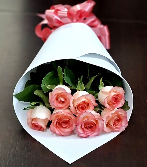 Букет роз джумилии 🌹🌹🌹, артикул F1321829 - 2500 рублей, доставка по городу. Flawery - доставка цветов