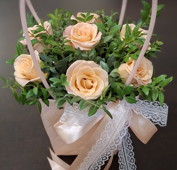 Букет нежно-розовых роз, артикул F1454815 - 2000 рублей, доставка по городу. Flawery - доставка цветов