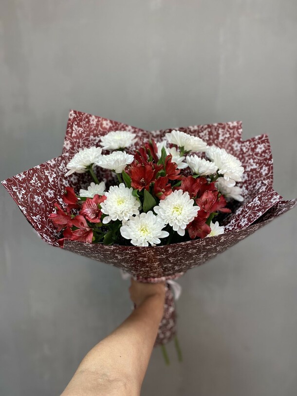 Милый букетик, артикул F1206043 - 3280 рублей, доставка по городу. Flawery - доставка цветов