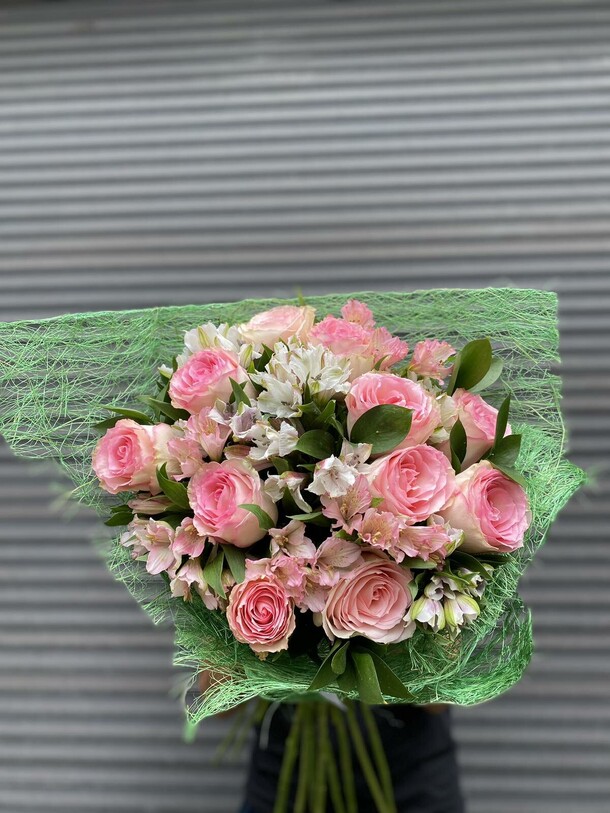 Букет для тебя, артикул F1210089 - 10600 рублей, доставка по городу. Flawery - доставка цветов